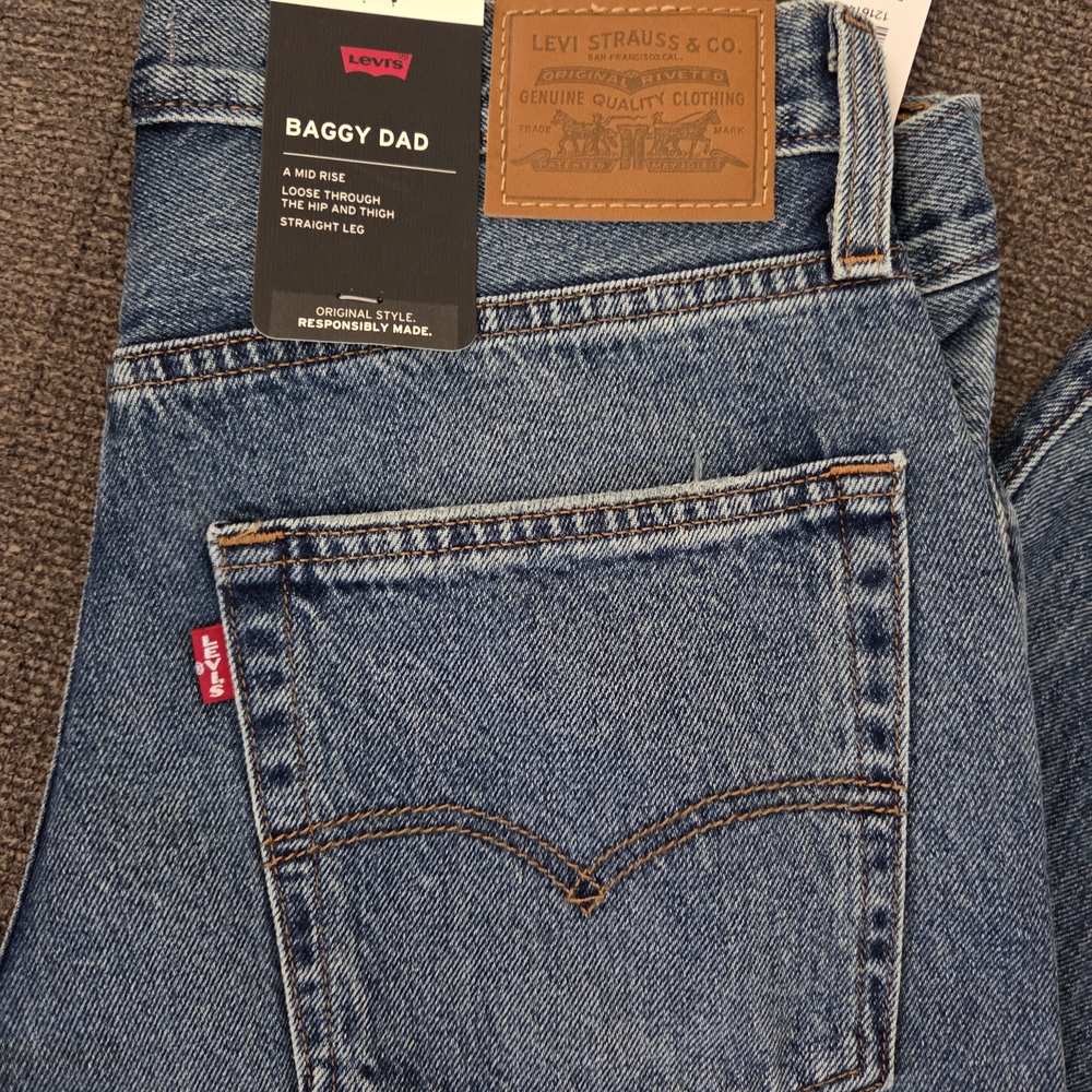 Levi's Blue Relaxed Fit Jeans Classic Style - Picture 8 of 8